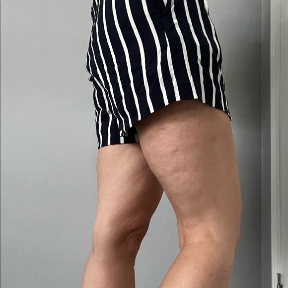 H&M dress shorts | Navy & white stripes | high waisted - Picture 2 of 8